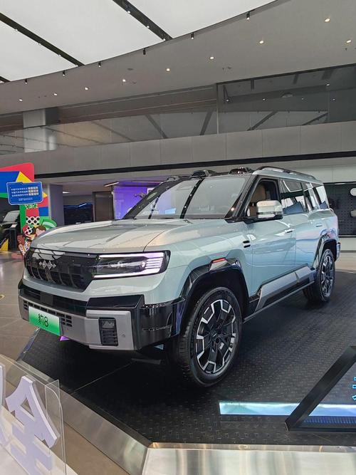 成都163比亚迪方程豹硬派越野的爆款，英菲尼迪35周年与你共成长